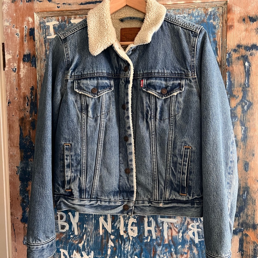 Levi's Blue Jean Jacket with Cream Sherpa Lining